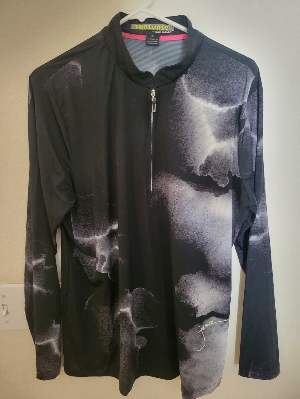Sun Sense By Jamie Sadock. Pullover Light Weight Jacket